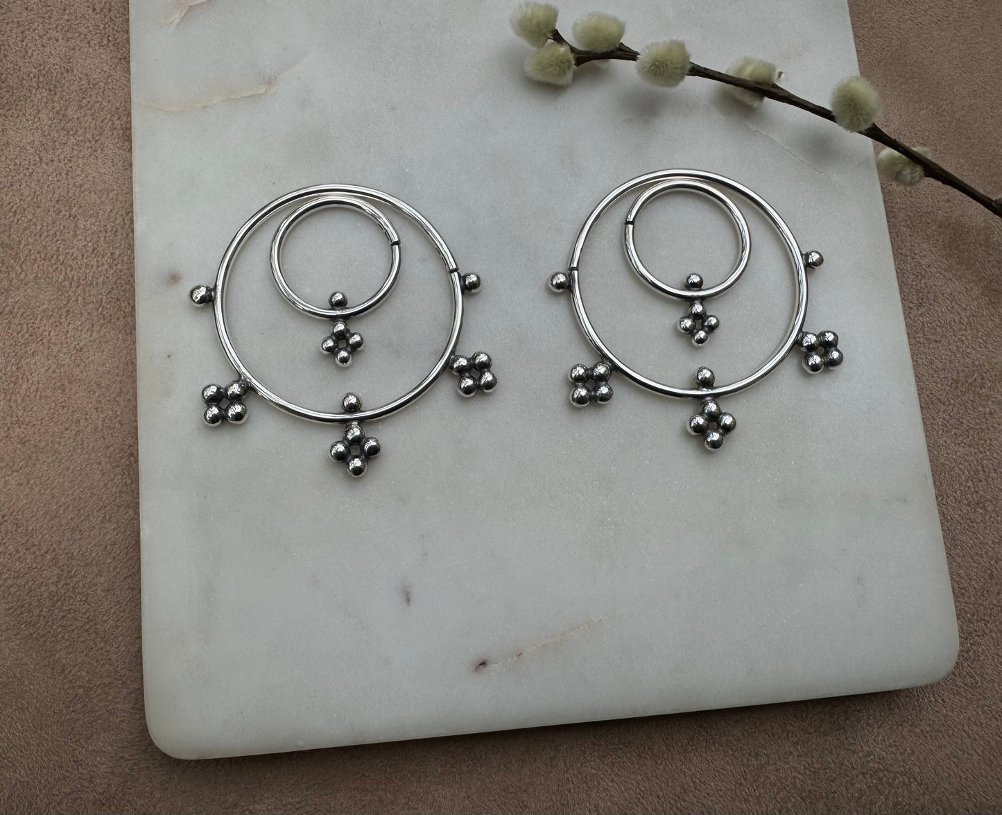 Set of two pair of earrings for streched ears