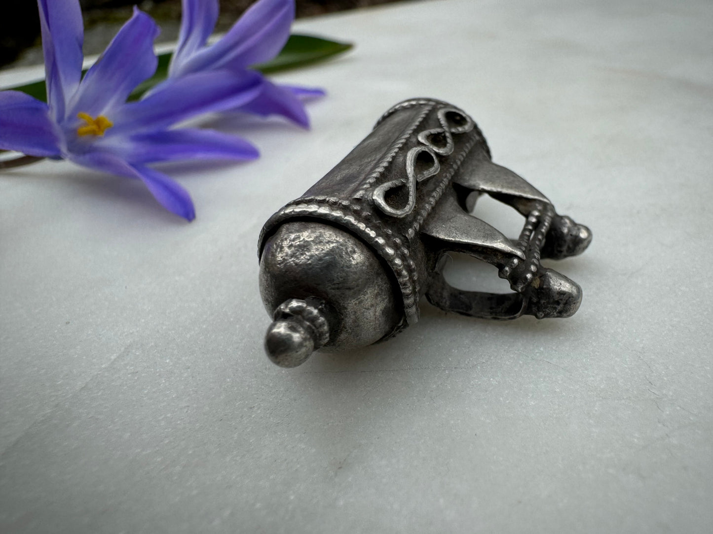 Infinity prayer box amulet