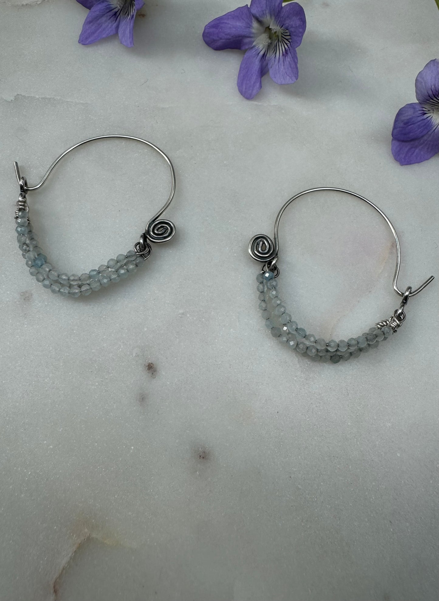 Silver earrings with moonstone