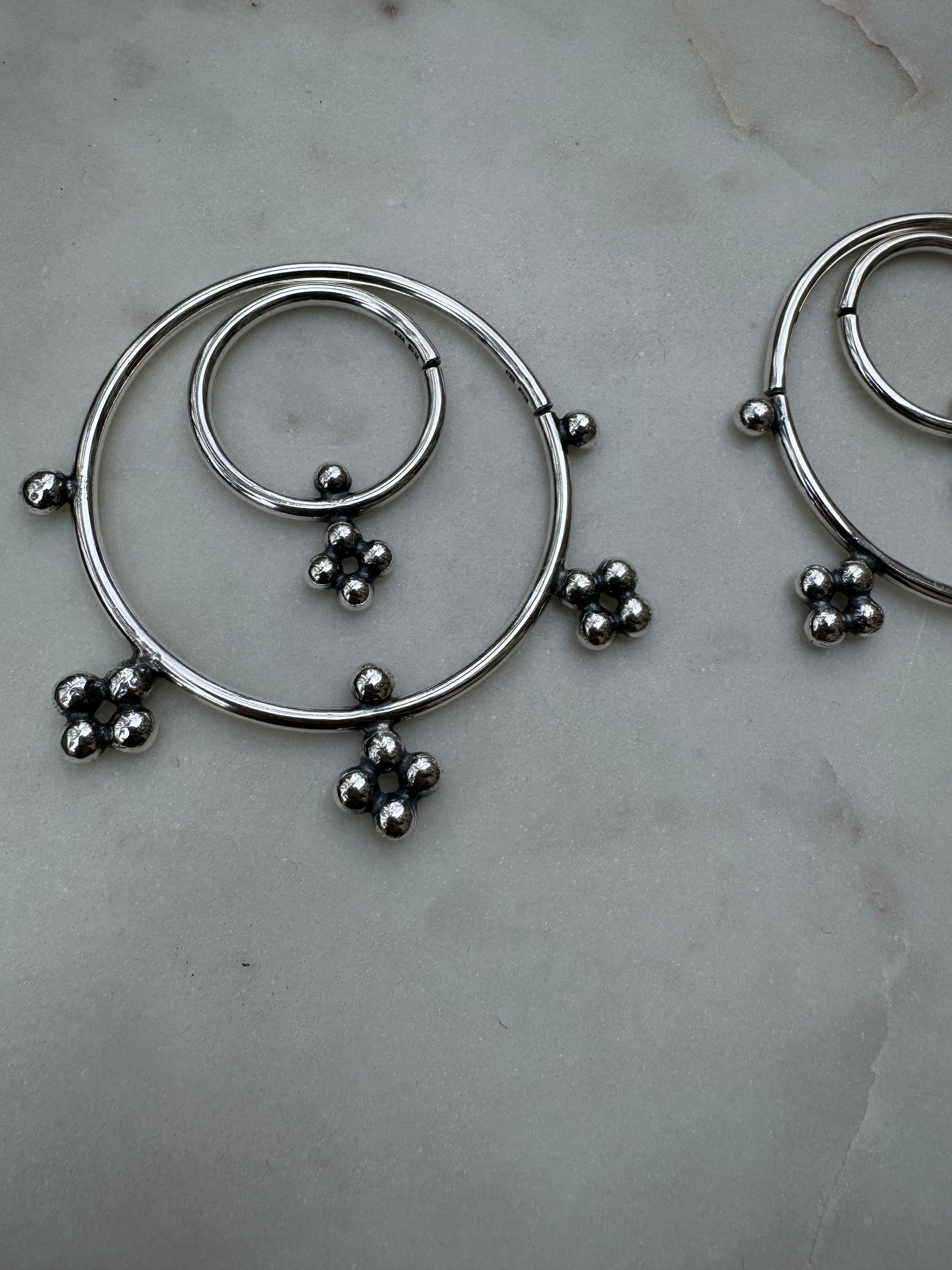 Set of two pair of earrings for streched ears