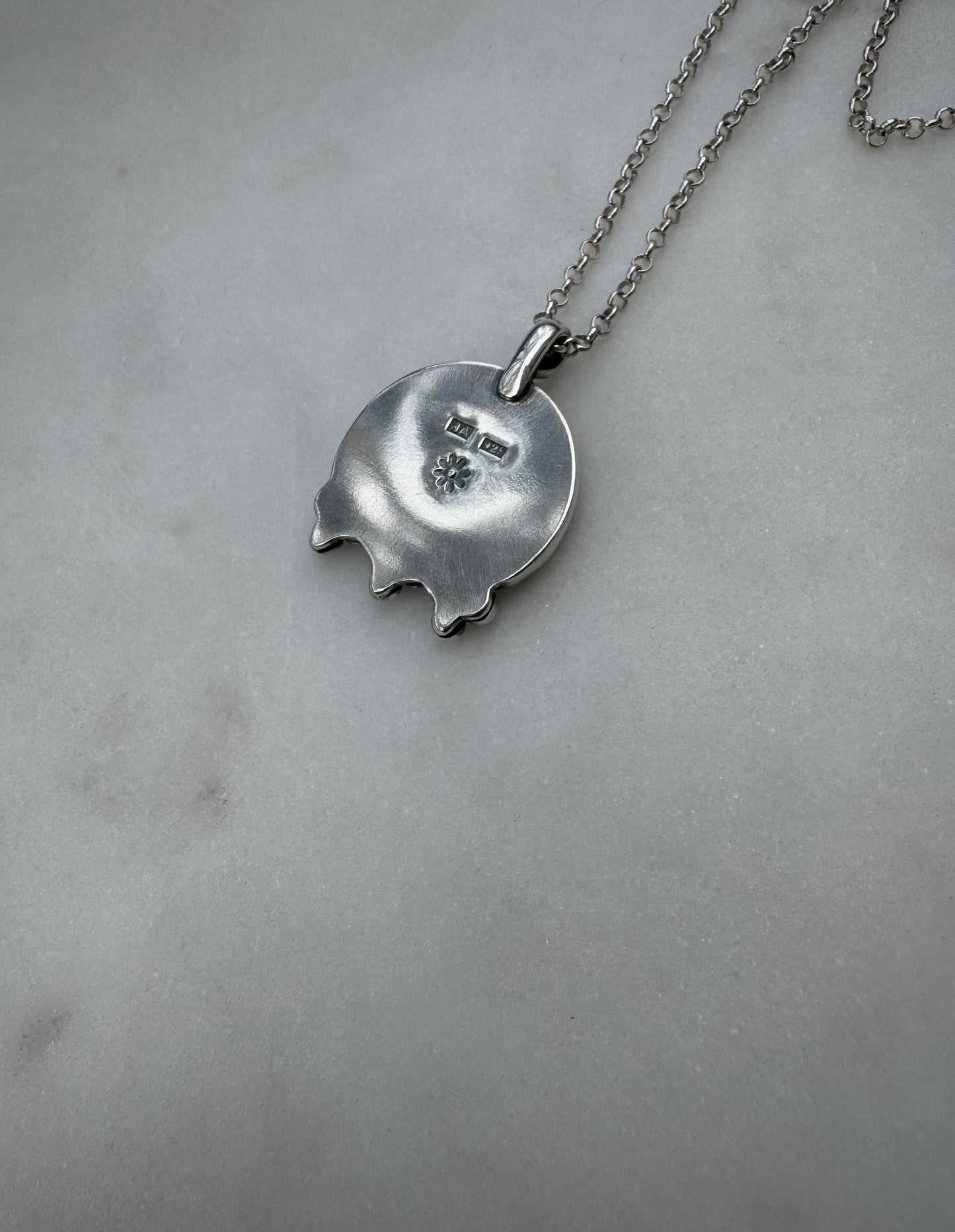 Morher of pearl moon face necklace