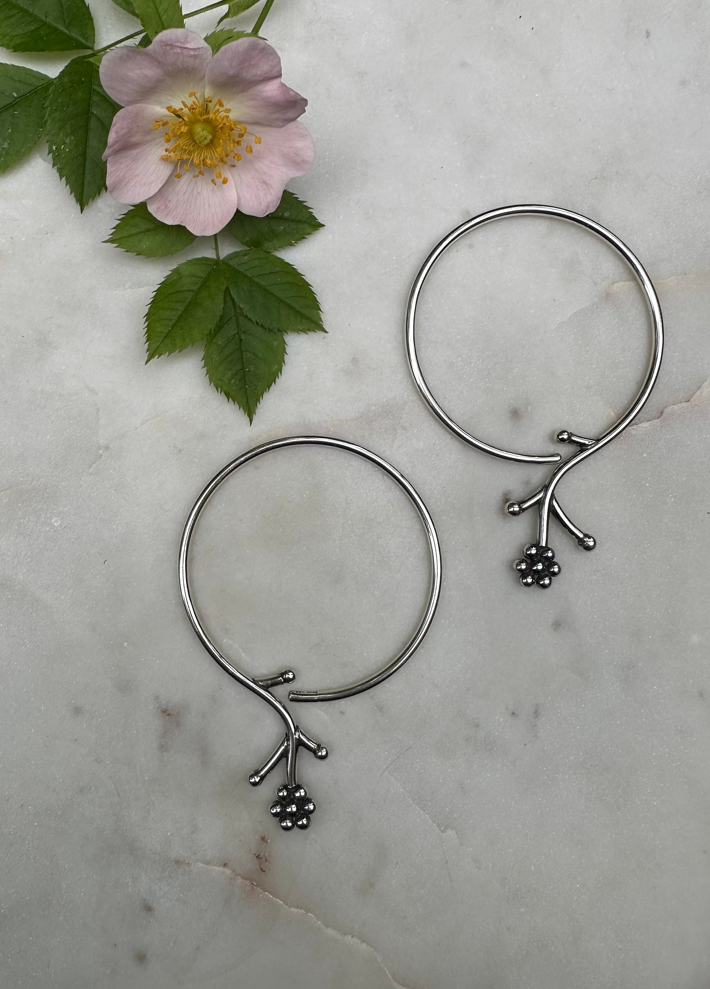Flower earrings for streched ears