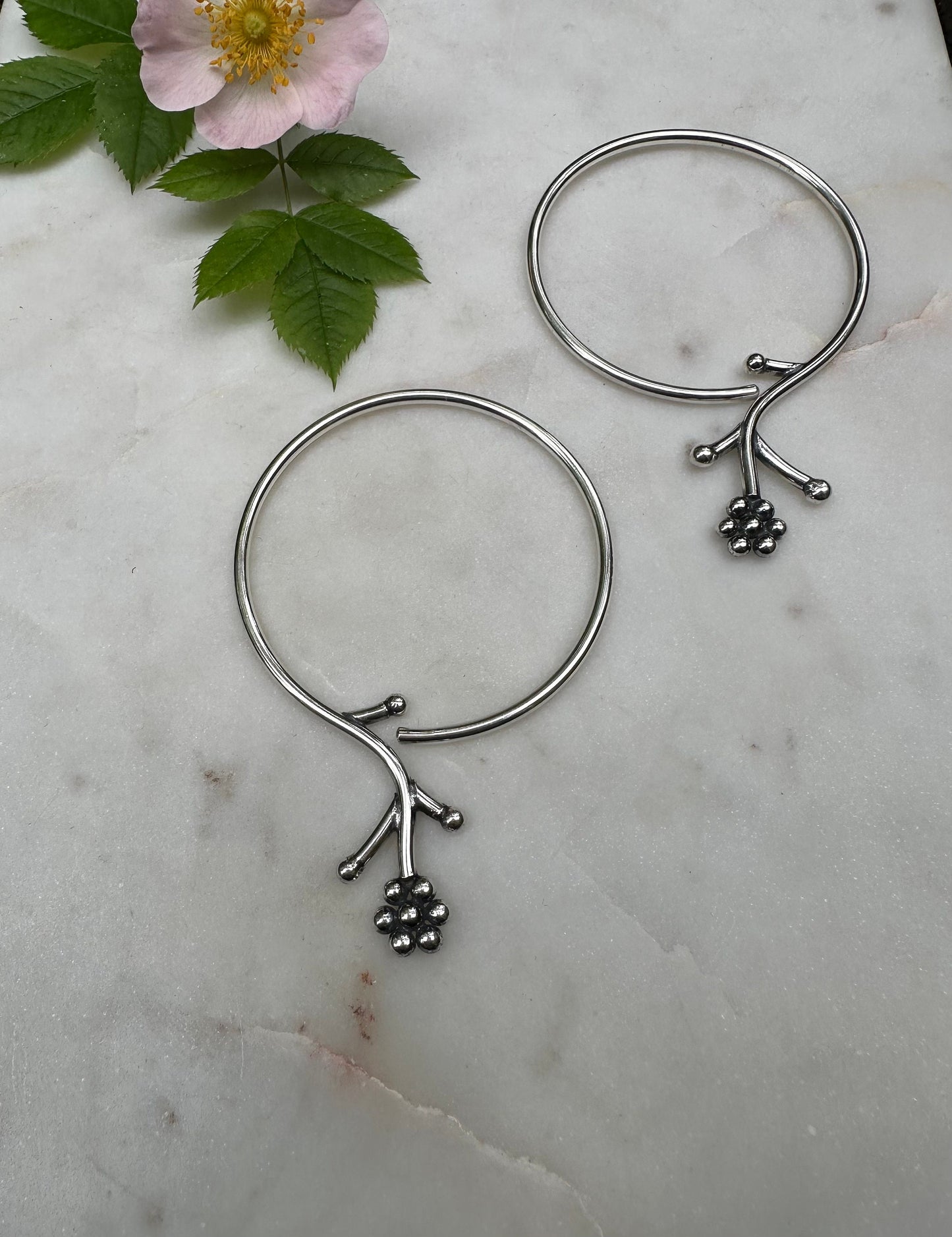 Flower earrings for streched ears