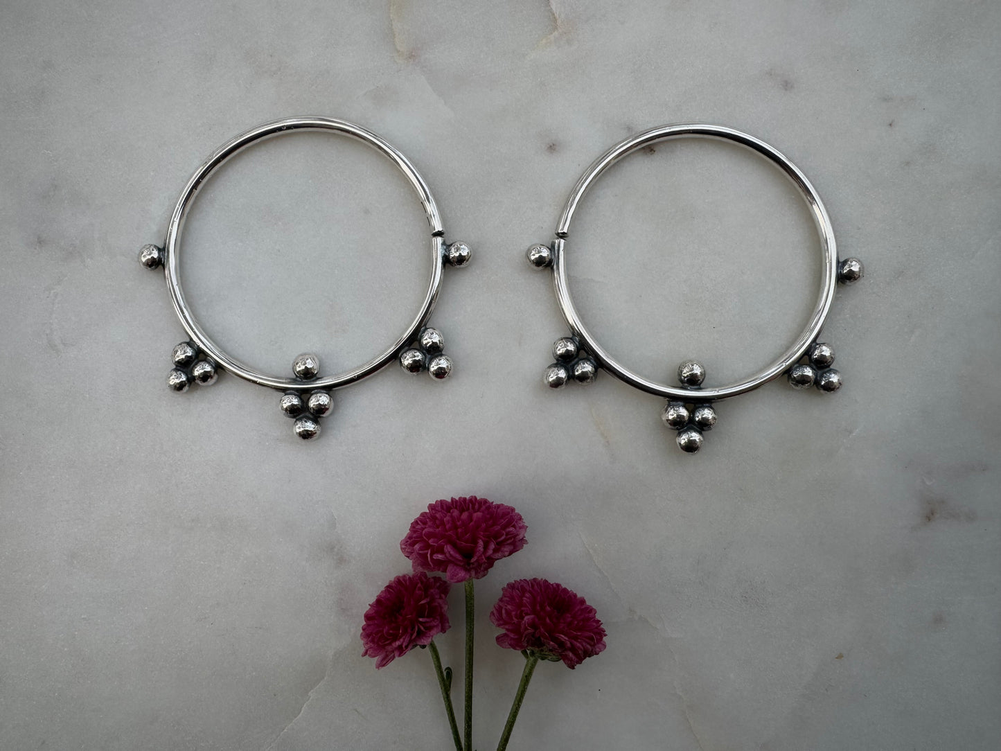 Set of two pair of earrings for streched ears