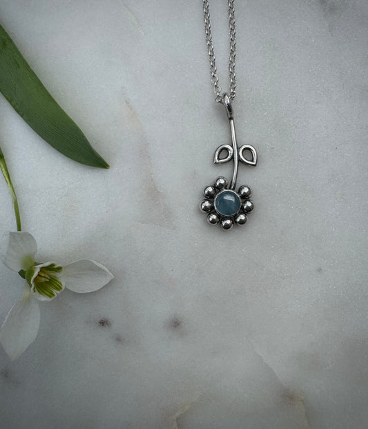 Aquamarine spring flower necklace
