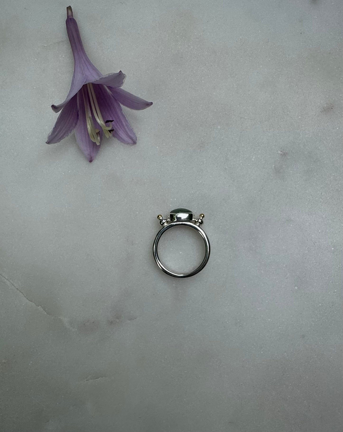 Ring with aquamarine & 18k gold
