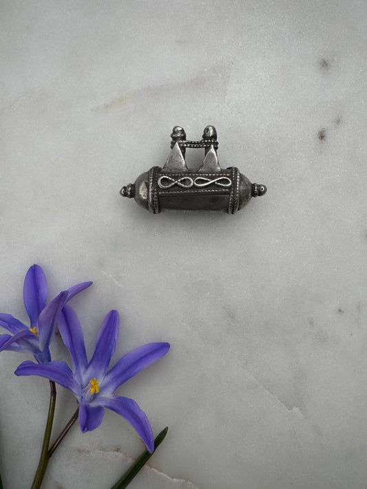 Infinity prayer box amulet