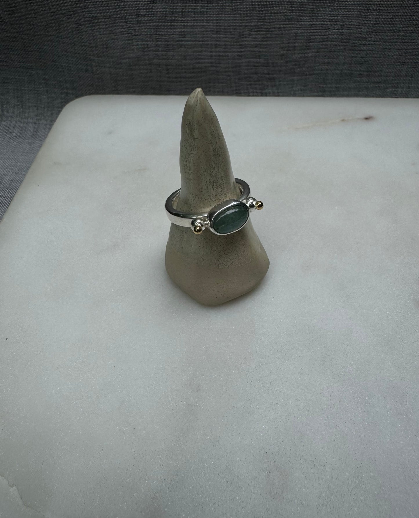 Ring with aquamarine & 18k gold
