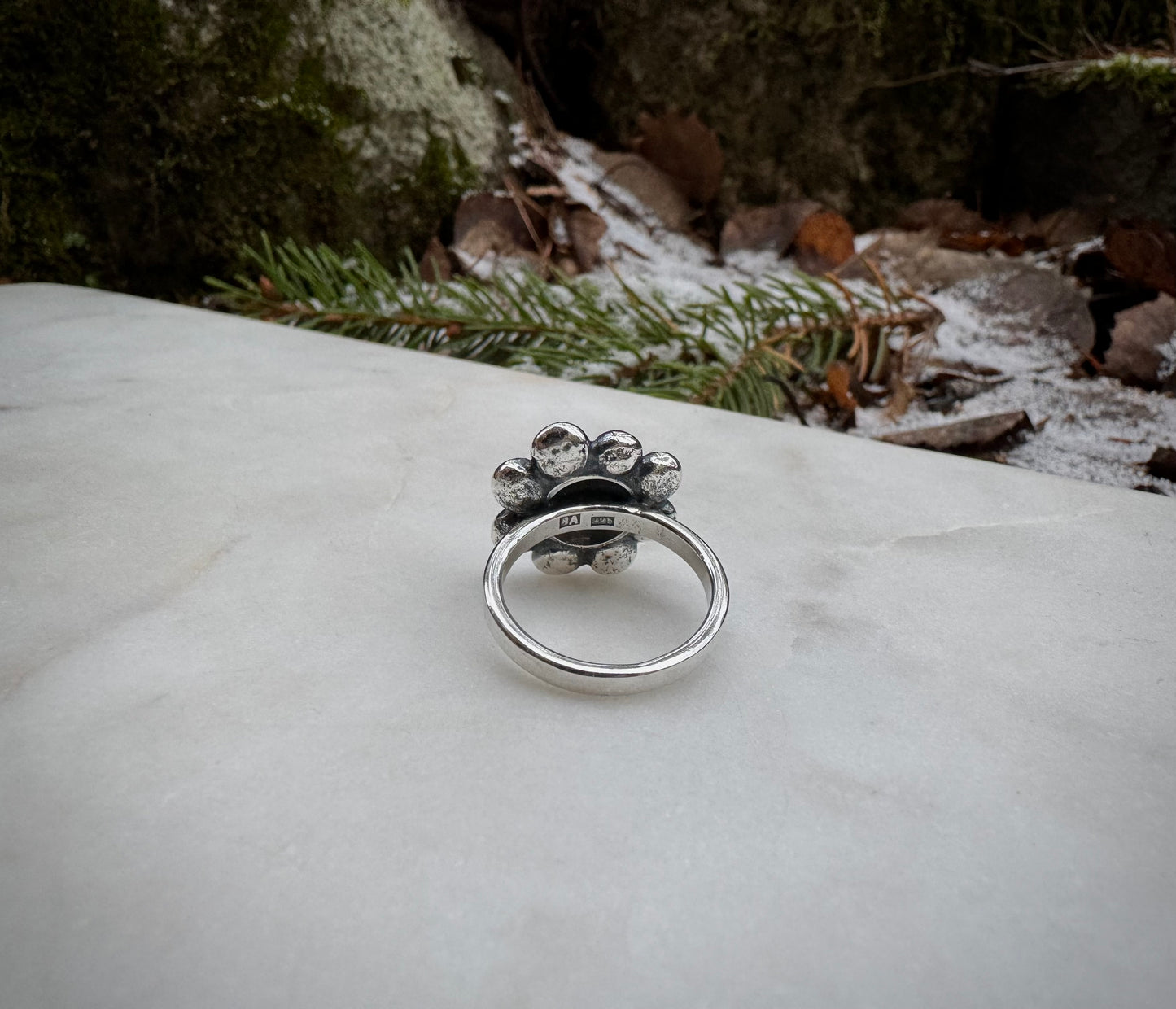Dreamy flower silver ring