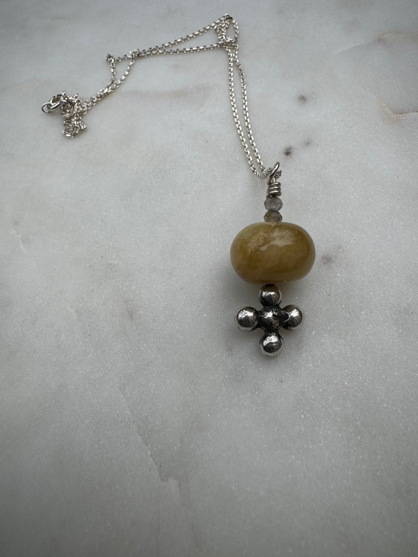 Jade necklace with labradorite